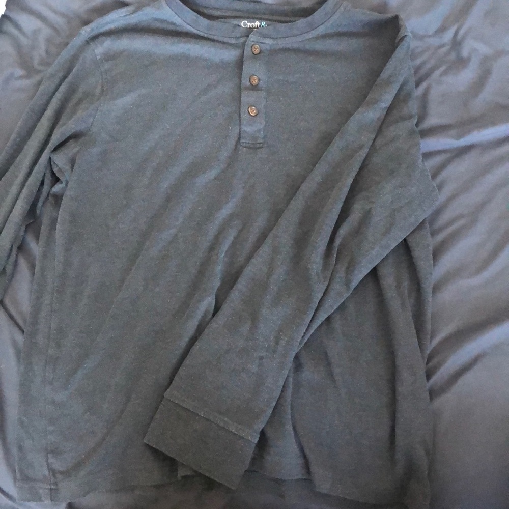 Long sleeve dark blue tee